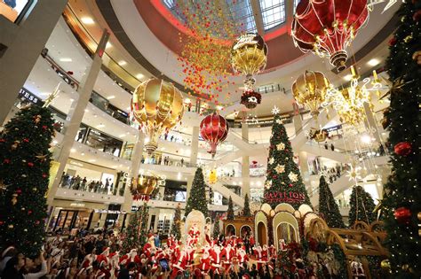 Where is worth hanging out, both to find good bargains, and meeting. Here's How 15 Shopping Malls In Malaysia Have Decked Out ...