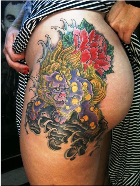 30 Women Thigh Tattoos To Try To Look Attractive - Flawssy