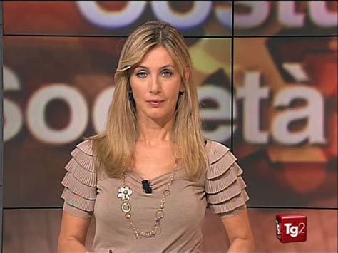 Maria Grazia Capulli Morta La Giornalista Del Tg2 Marida Caterini