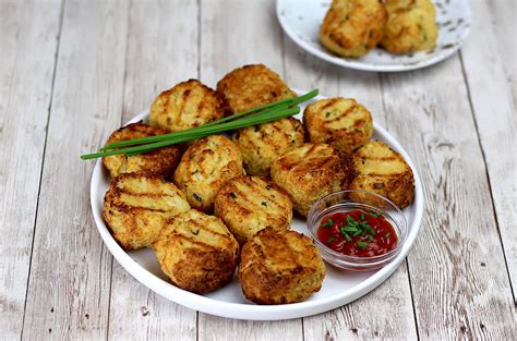 Nuggets-de-chou-fleur -au-parmesan-et-ciboulette-sans-friture