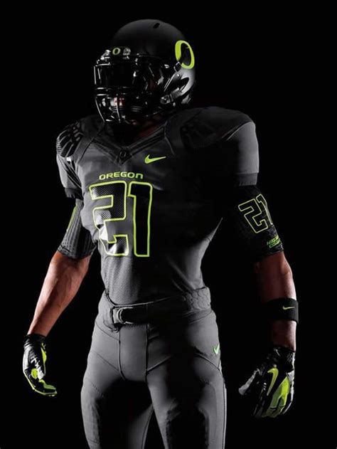 College football is once again seeing some interesting uniform choices in 2011. New University of Oregon Nike Football Uniforms.