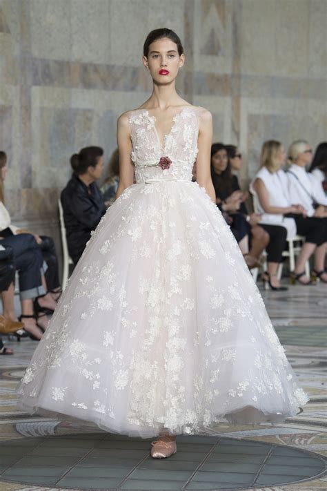 Check spelling or type a new query. Abiti da sposa Haute Couture Autunno/Inverno 2017-2018: i ...