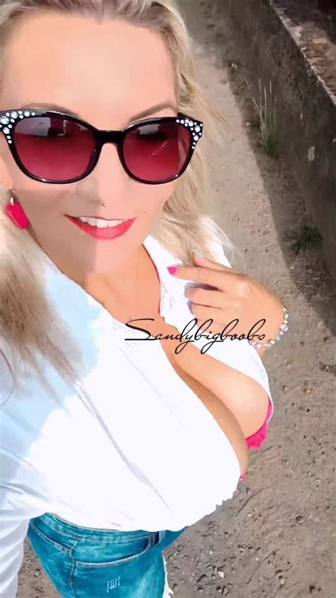 Sandybigboobs On Twitter 🤍🌺🤍🌺🤍🌺🤍🌺🤍 Sunglasses Blouse Summerfashion Summeroutfit Model