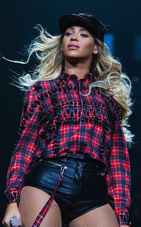 Beyoncé Debuts Sexy New Costumes During Mrs Carter World Tour—see The Pics E News