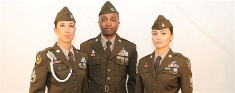 Army Adopts Pinks And Greens As New Service Uniform National Guard