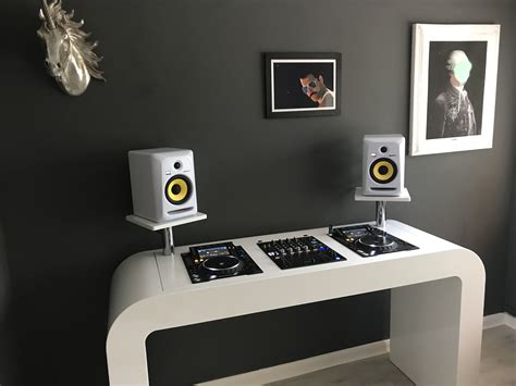 Dj Set Up Dj Room Home Studio Setup Dj Table