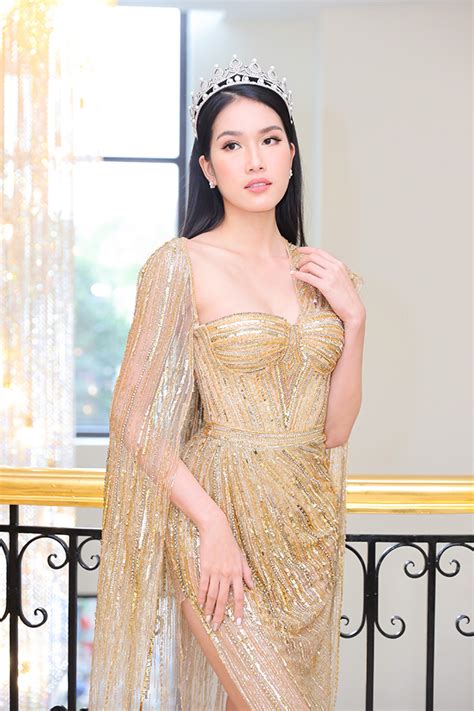 Hãy là chính mình, cô gái nhé! Đại sứ Bệnh viện thẩm mỹ Xuân Hương - Á hậu Phạm Ngọc ...