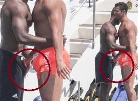 Christiano Ronaldo Gay Sex Pin By Irene On Cristiano Ronaldo Mooie