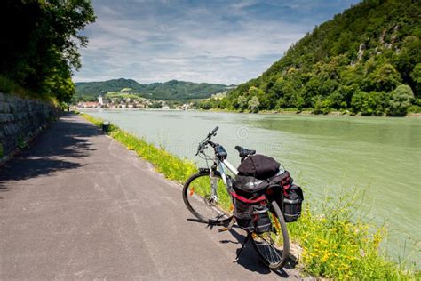 Danube Cycle Path Trail Route Stock Image Image Of Nature Donau