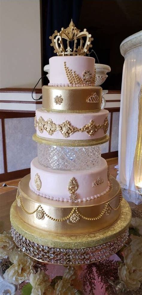 I'd think that it would be unnecessary to dress in theme colors unless you're part of it. Pink and gold quince cake | Quinceanera cakes, Pink gold cake, Quinceanera pink