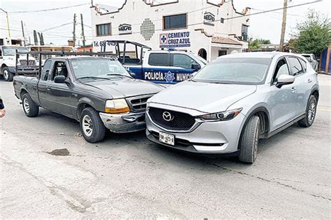 Invade carril y provoca fuerte choque Zócalo