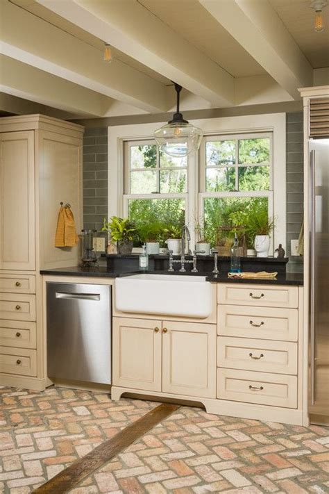 I suppose there is a common perception that the herringbone brick floor is rough and uncomfortable to walk on. Country Style Rooms for a Cozy Home | Country Farmhouse ...