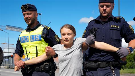 Greta Thunberg The 20 Year Old Making Waves For Climate Change
