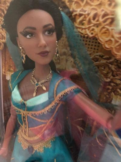 Jasmine Limited Edition Doll Aladdin Live Action Film 17