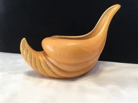 Vintage Hull Pottery Orange Cornucopia Horn Of Plenty Vase Pot F479 G7