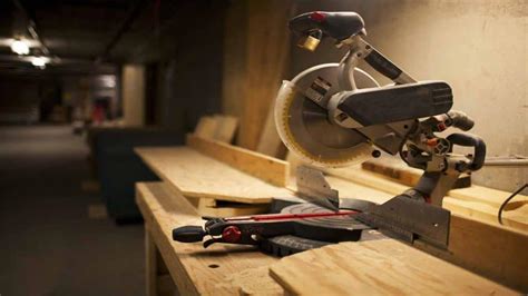 How To Cut Crown Molding With A Compound Miter Saw Diy Guide