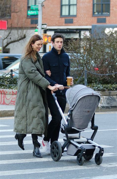 Karlie Karlie Kloss And Joshua Kushner Out With Their Baby In New York