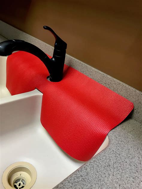 Red Double Sink Faucet Splash Guard Drip Catcher Water Splash Protect Kitchen Granite