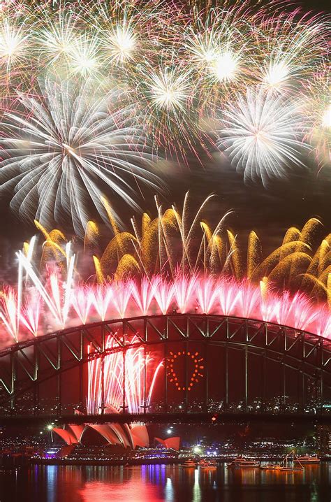 Pictures New Years Eve 2015 The World Welcomes 2015 With