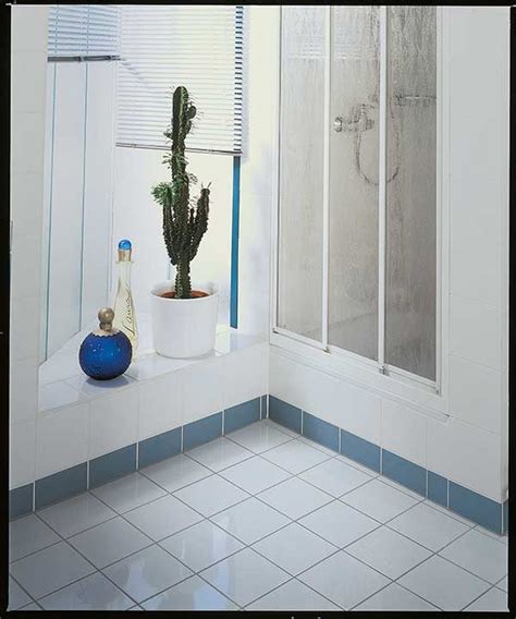 Badewanne einfassen mit bauplatten bausanierung bremen umbauheldumbauheld. Badewanne Und Duschtasse Einbauen Selbermachen De