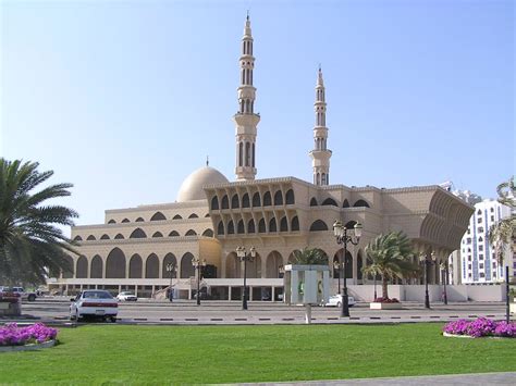 Explore The Beauty Of Magnificent Mosques Of Sharjahexplore The Beauty