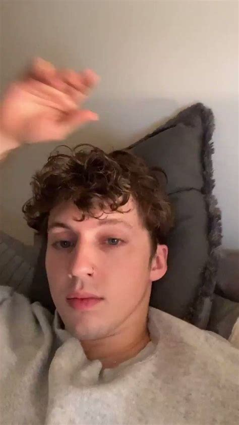 Troye Sivan Updates On Twitter Troye On His Instagram Story