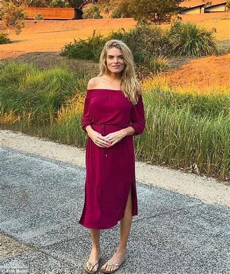 Pregnant Erin Molan Takes The Weekend Off After Collapsing Daily Mail