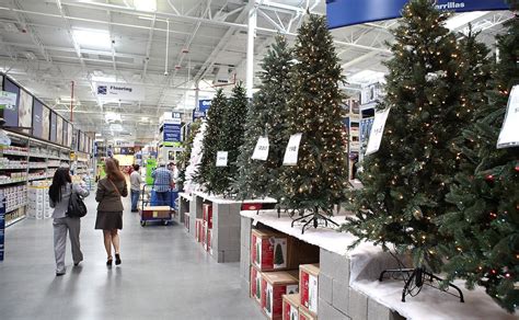 Lowe S Ofrece Entrega Gratuita En Sus Pedidos De árboles De Navidad Solo Dinero