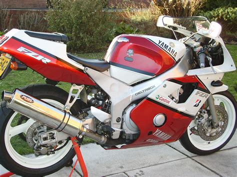 Yamaha fzr400 fzr 400 radiator. Yamaha FZR400 Gallery