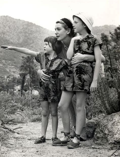 Deborah Kerr And Her Daughters Old Hollywood Movies Old Hollywood Stars Classic Hollywood