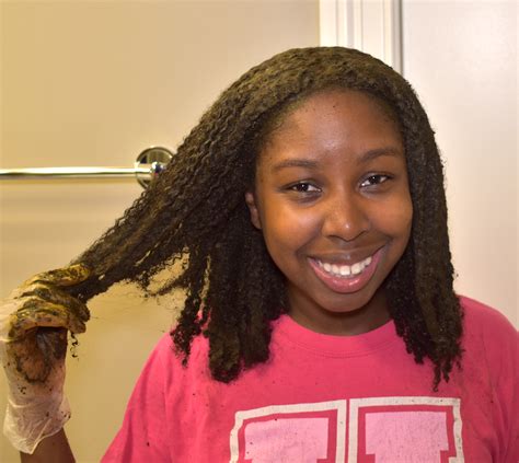 When buying henna, there are a few things to keep in mind. How to Use Henna For Healthy Hair - ClassyCurlies DIY ...