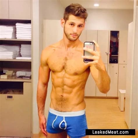 Damn Max Emerson NUDES Revealed Uncensored Pics Hot Sex Picture