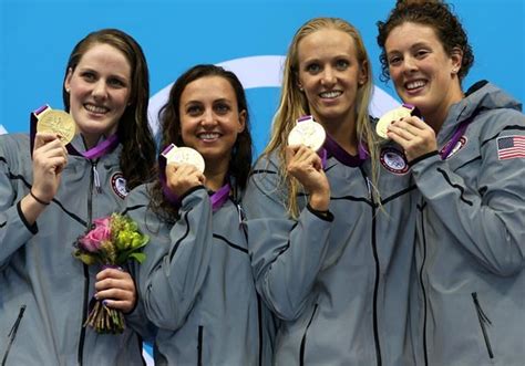 Us Women Set World Record To Win Gold Medal In 4x100 Meter Medley