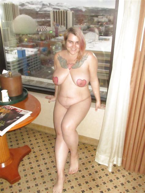 Bbw Flashing Her Pierced Tattooed Nipples In Reno 15 Pics Xhamster