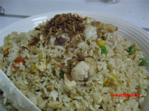 Perfect untuk dibuat menggunakan nasi leftover dalam peti. CikLilyPutih The Lifestyle Blogger: Nasi Goreng Cina Simple