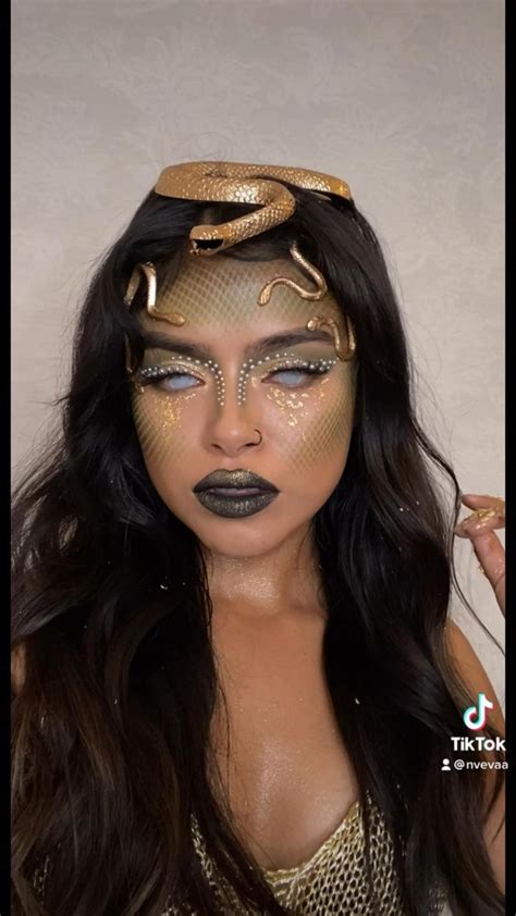 Glam Medusa 🐍 Tiktok Nvevaa In 2022 Halloween Makeup Pretty Halloween Makeup Glamour M In