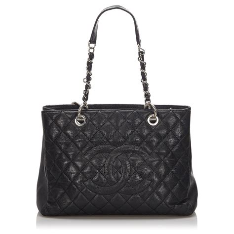 Sacs avec poignée sur le dessus. Cabas Chanel Sac cabas Chanel Grand Caviar noir Cuir Noir ...