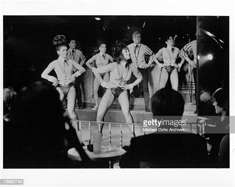 Go Go Dancers 1960s Photos Et Images De Collection Getty Images