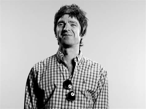 Noel thomas david gallagher (born 29 may 1967) is an english singer, songwriter, record producer and musician. Noel Gallagher HairStyles - Men Hair Styles Collection