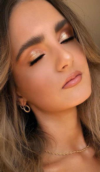 Stunning Bridal Makeup Looks For Any Wedding Theme Glistening Gold