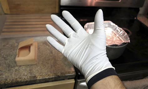 Unpopular California Glove Law For Chefs Will Probably Be Repealed