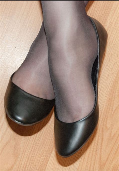 Leather Flats And Pantyhose 02 Ballerina Shoes Flats Pantyhose Heels Black Flats Shoes