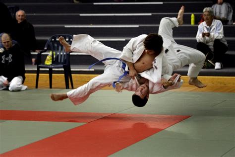 Judo Throws For BJJ: Shoulder Throw Variations - BJJ World