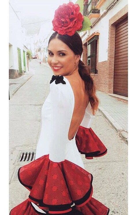 Traje De Flamenca Blanco Con Volantes Rojos Yleniaruizdu