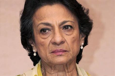 Tanuja Kajols Mother Diagnosed With Diverticulitis Will Undergo