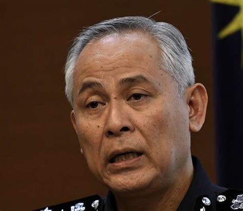 Beliau menerima surat pelantikan sebagai kpn oleh menteri dalam negeri, datuk seri hamzah zainudin dalam satu majlis. Acryl Sani Appointed Acting Deputy Inspector-General of Police