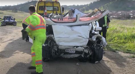 5 Killed 2 Injured In Fatal California Car Crash