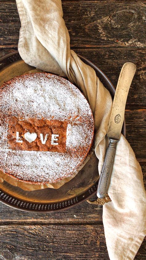 Zum schluss kommt noch ein guss aus frischkäse über den gebackenen kuchen. Einfacher Zucchini-Nuss-Kuchen mit Apfel - Holla die Kochfee