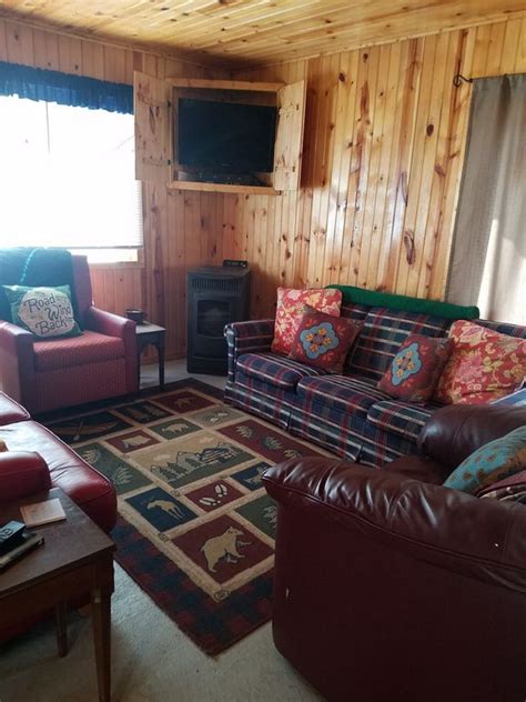 17 cabins, 2 tt cabins, 4 getaway cabins, 10 extended stay sites. Cute, Quiet Cabin Getaway In The Woods! 200 FT to ...