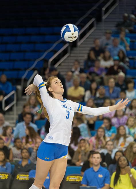 Womens Volleyball Loses To Washington For Ninth Consecutive Time Daily Bruin